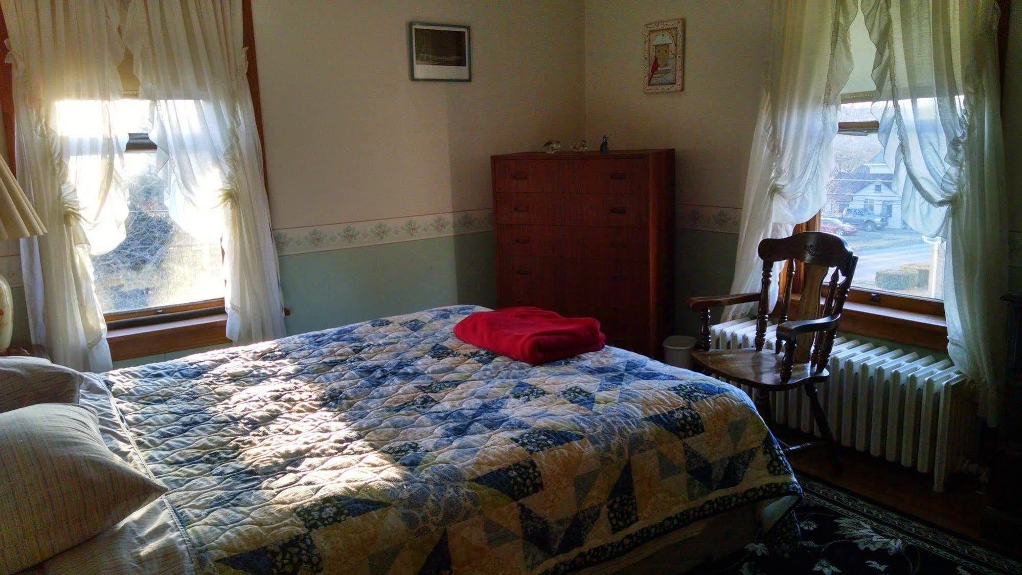 Fish & Loaves Bed And Breakfast Numidia Luaran gambar